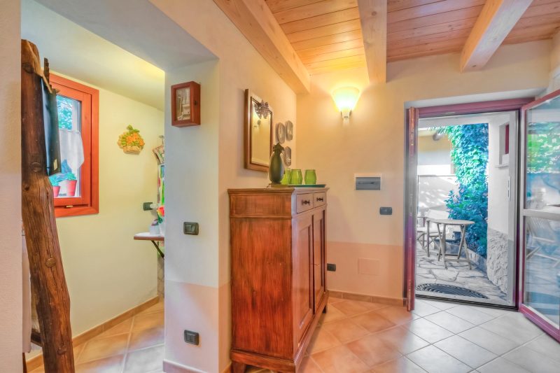 La Piccola Casa Dell'Uva Fragola next to the Lake