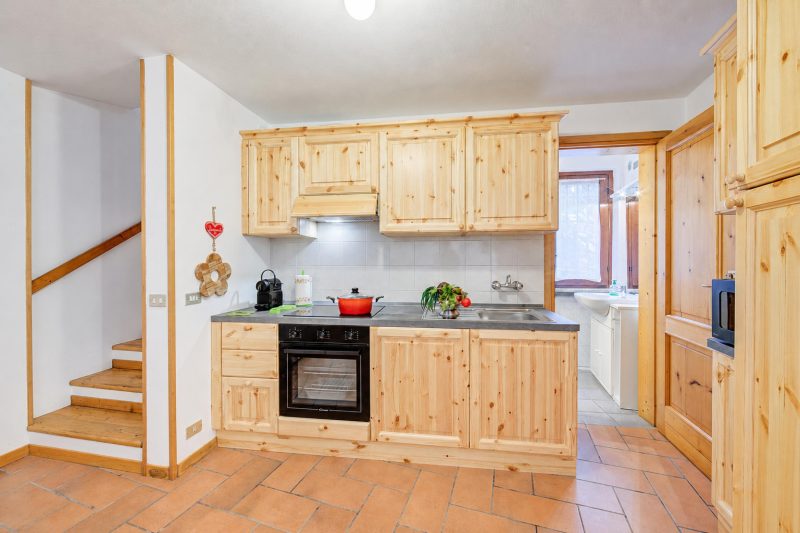 Villa Il Castagno: Few min From Beach, 2BR (Sleeps 6)