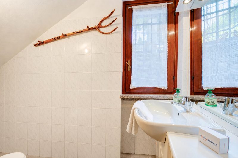 Villa Il Castagno: Few min From Beach, 2BR (Sleeps 6)