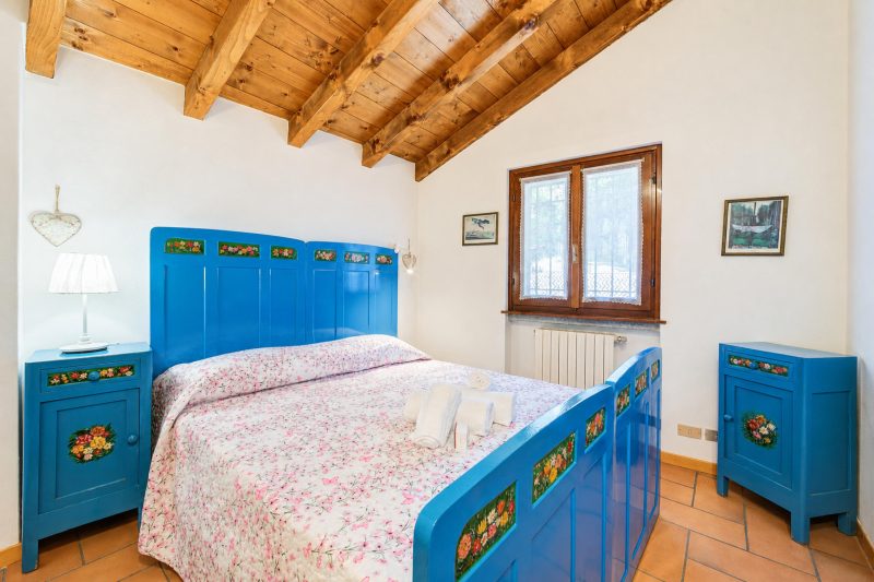 Villa Il Castagno: Few min From Beach, 2BR (Sleeps 6)