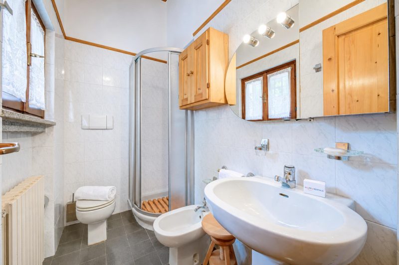 Villa Il Castagno: Few min From Beach, 2BR (Sleeps 6)
