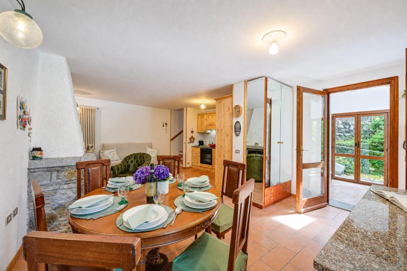 Villa Il Castagno: Few min From Beach, 2BR (Sleeps 6)