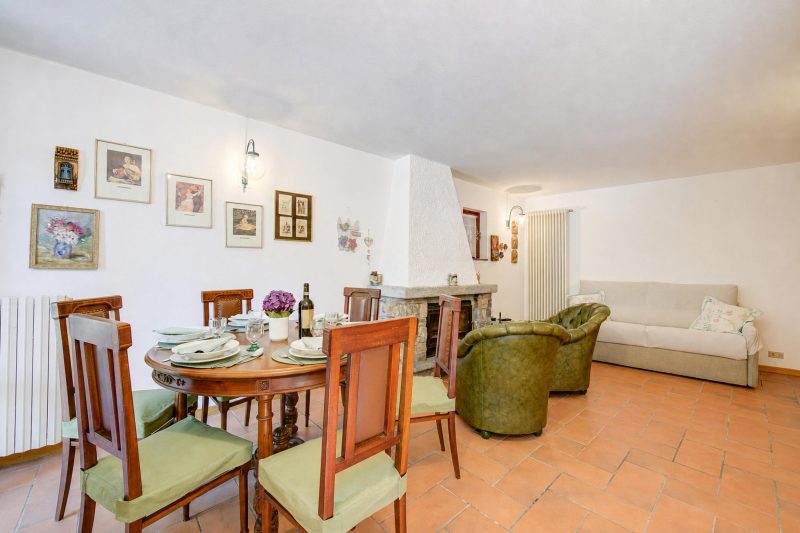 Villa Il Castagno: Few min From Beach, 2BR (Sleeps 6)