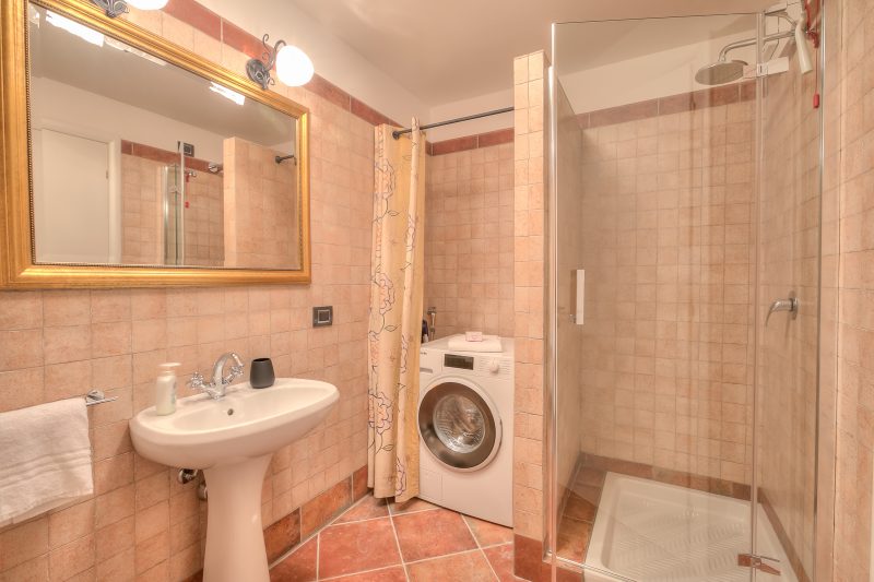 Borgo Belvedere-lake view & shared pool