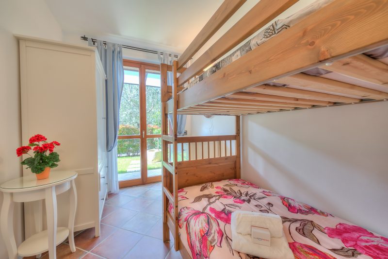 Borgo Belvedere-lake view & shared pool