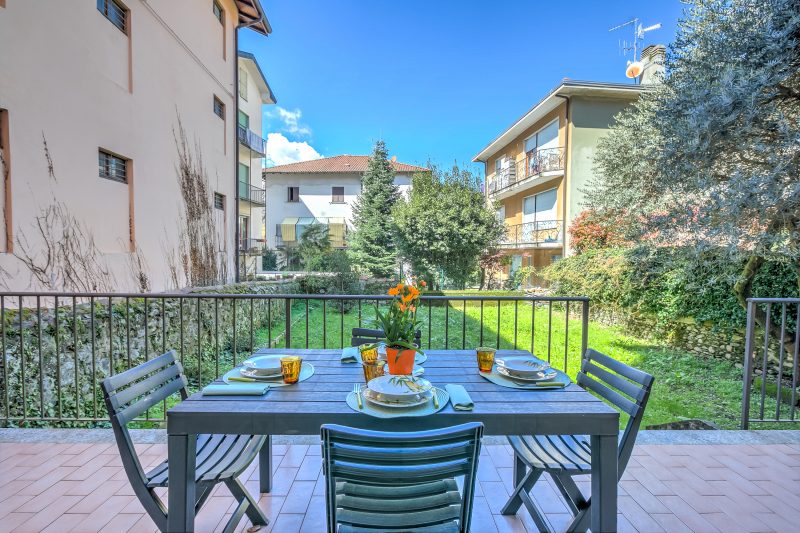 Leonardo House Garden  in Stresa Center