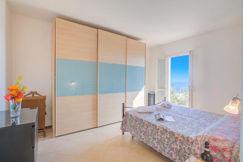 Palms Villa - Sea View Terrace and Parking