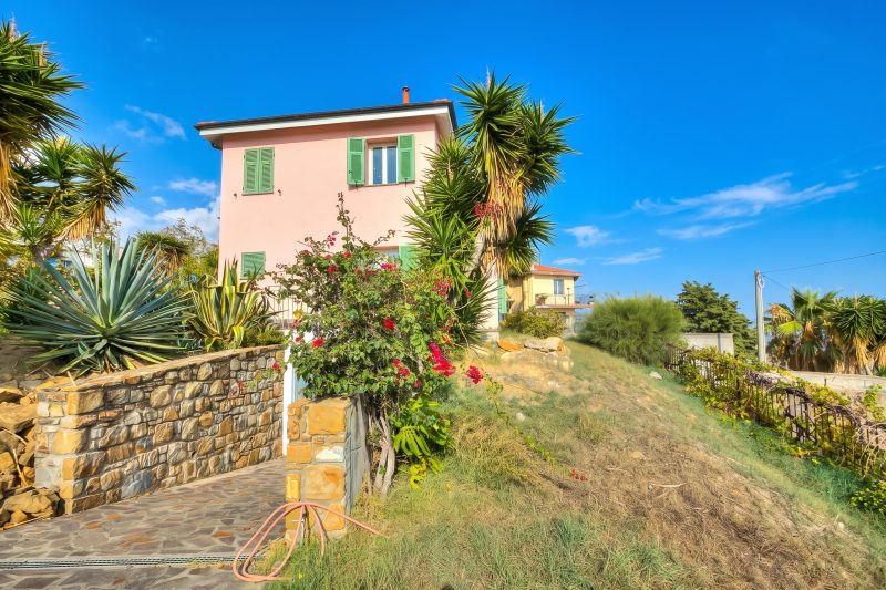 Palms Villa - Sea View Terrace and Parking
