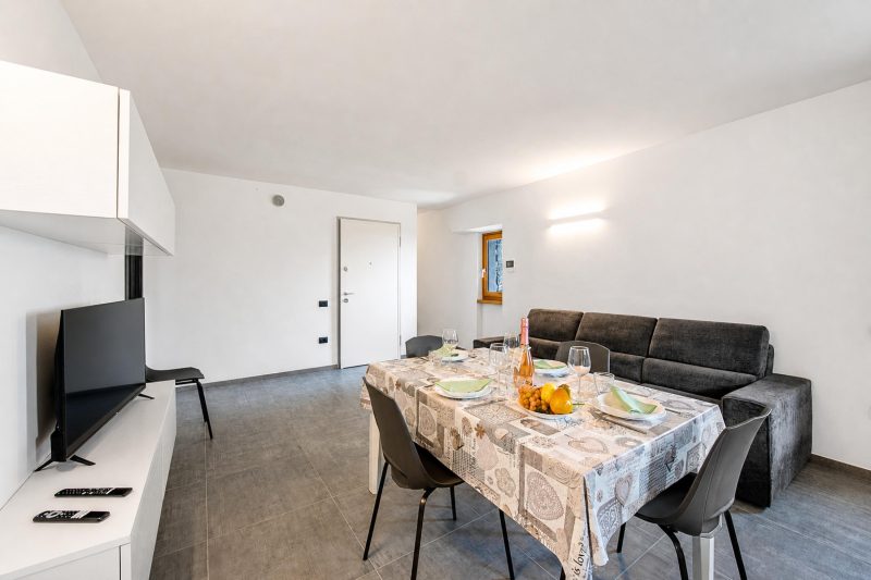 Appartamento Borgo Pastoedo near Lake Tenno