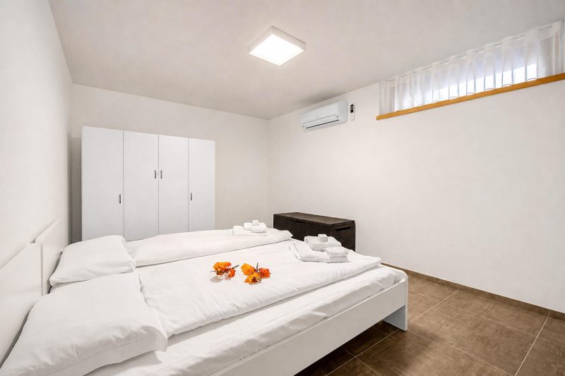Appartamento Borgo Pastoedo near Lake Tenno