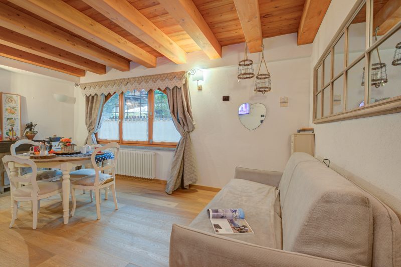 Cozy Nest in the old Town of Bardonecchia