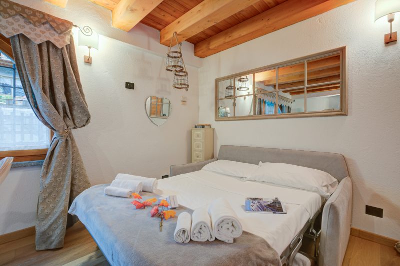 Cozy Nest in the old Town of Bardonecchia