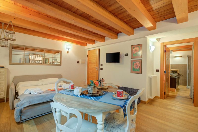 Cozy Nest in the old Town of Bardonecchia