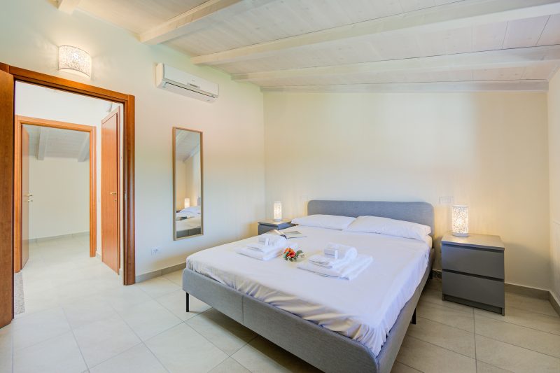 Cottage del Lago: Lake Maggiore Villa with Shared Pool