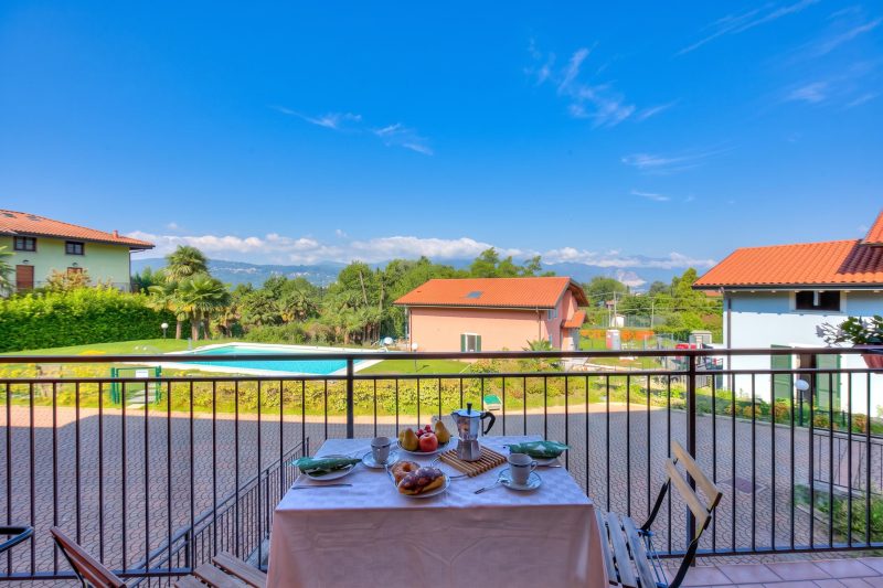 Cottage del Lago: Lake Maggiore Villa with Shared Pool