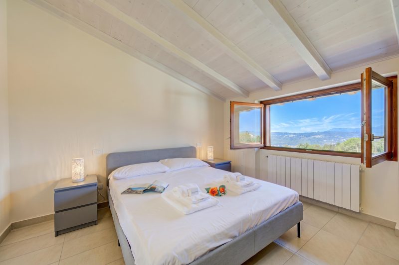 Cottage del Lago: Lake Maggiore Villa with Shared Pool