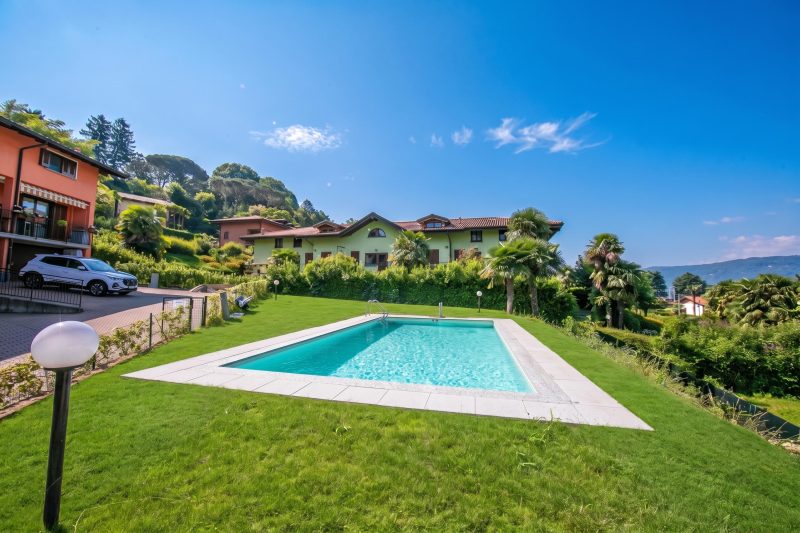 Cottage del Lago: Lake Maggiore Villa with Shared Pool
