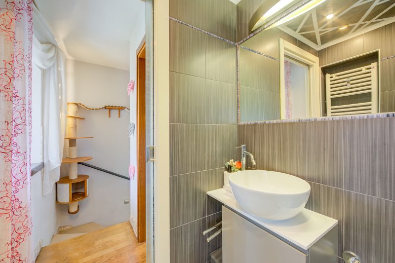 Casa Gio near the Waterfall Varone