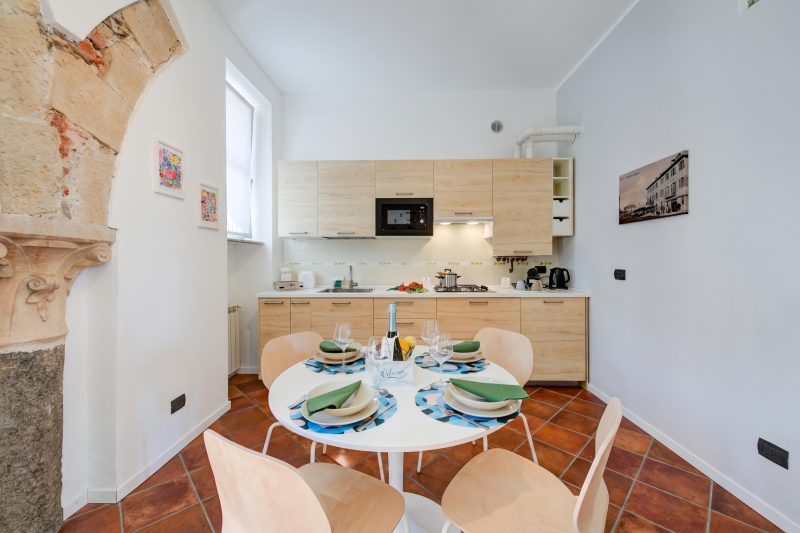 Il Nido Del Cigno, Arona Lakefront Apartment with Terrace and A/C
