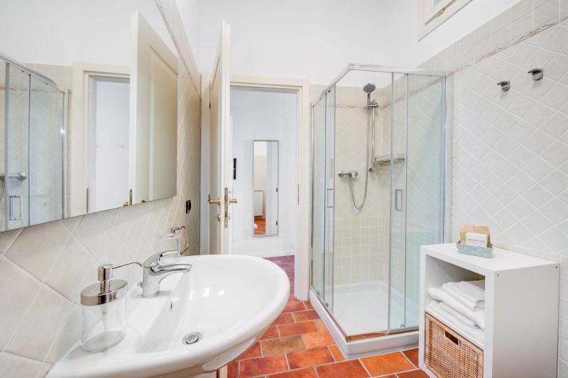 Il Nido Del Cigno, Arona Lakefront Apartment with Terrace and A/C