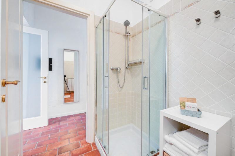 Il Nido Del Cigno, Arona Lakefront Apartment with Terrace and A/C