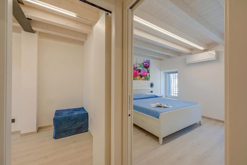 Tulipano Apt - Palazzo Palermo 1817 A/C, 2BR, Sleeps 4