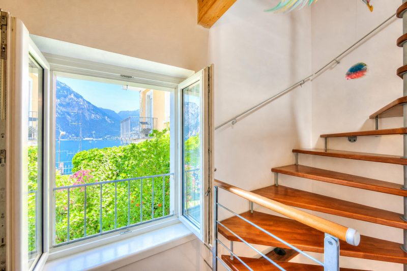 Villa Il Paradiso Di Gabri: Lake-View Villa with Garden