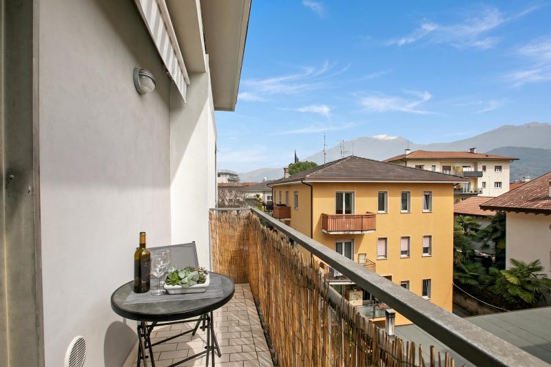 Casa Elena - Mountain View Balcony and Parking