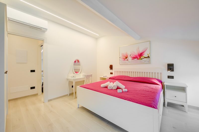 Magnolia Apt - Palazzo Palermo 1817 Sleeps 4 + AC