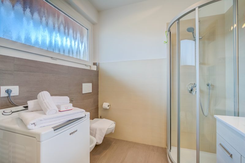 Il Piccolo Nido - Lake View Studio with Balcony