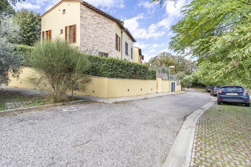 Tuscan Sun Duplex with Balcony and Shared Pool