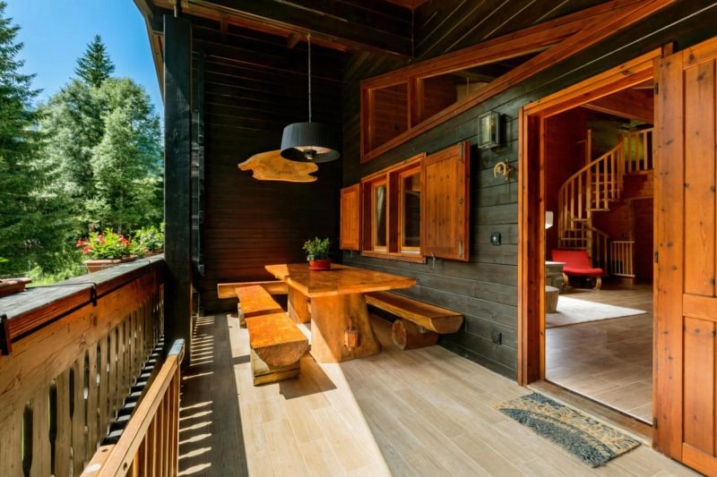 Chalet Soleada with Fireplace and Terrace for 5