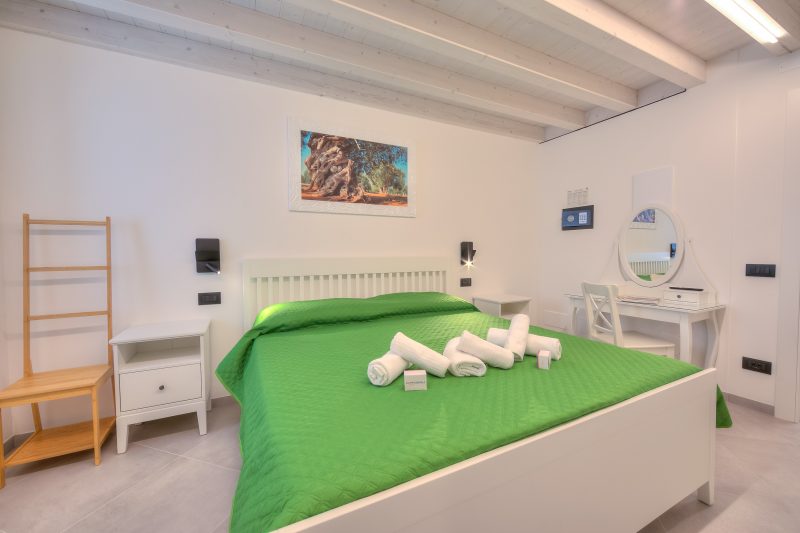 Ulivo Apt - Palazzo Palermo 1817 A/C, 2BR Sleeps 5