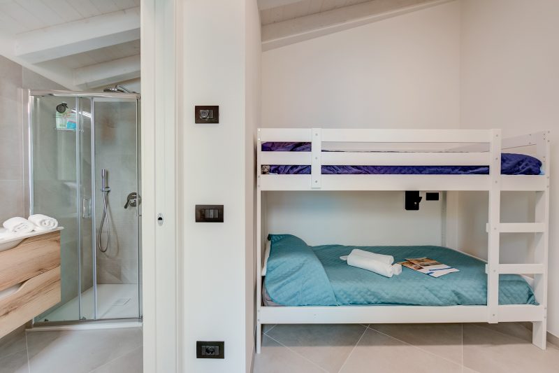 Ulivo Apt - Palazzo Palermo 1817 A/C, 2BR Sleeps 5