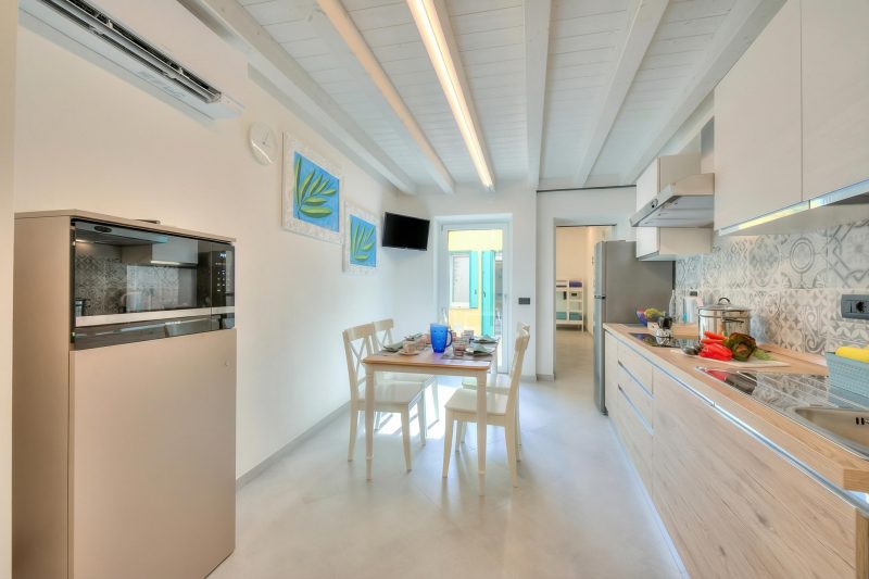 Ulivo Apt - Palazzo Palermo 1817 A/C, 2BR Sleeps 5