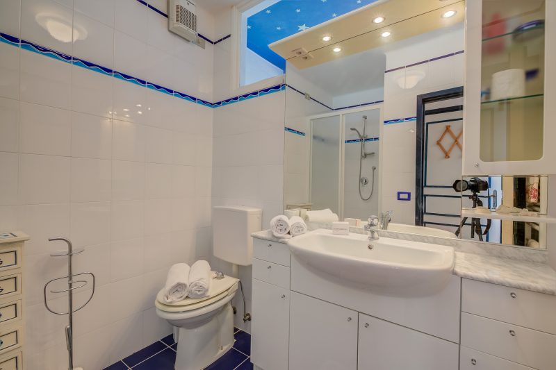 Il Bijou Di Rossella - Beach Front Duplex with Balcony