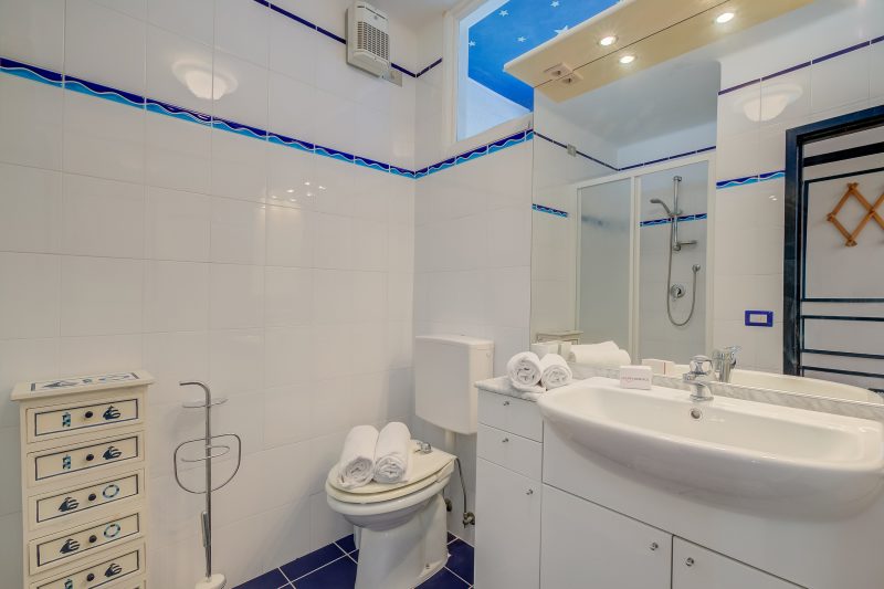 Il Bijou Di Rossella - Beach Front Duplex with Balcony
