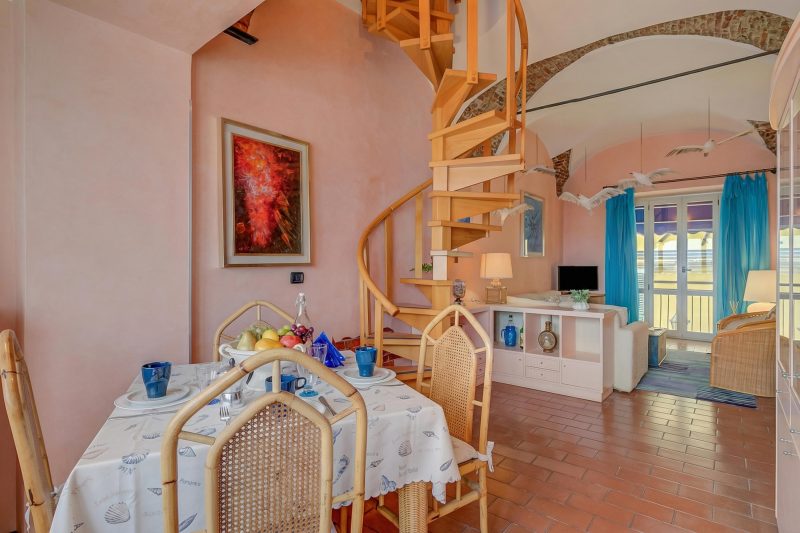 Il Bijou Di Rossella - Beach Front Duplex with Balcony