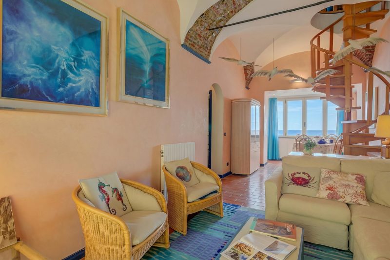 Il Bijou Di Rossella - Beach Front Duplex with Balcony