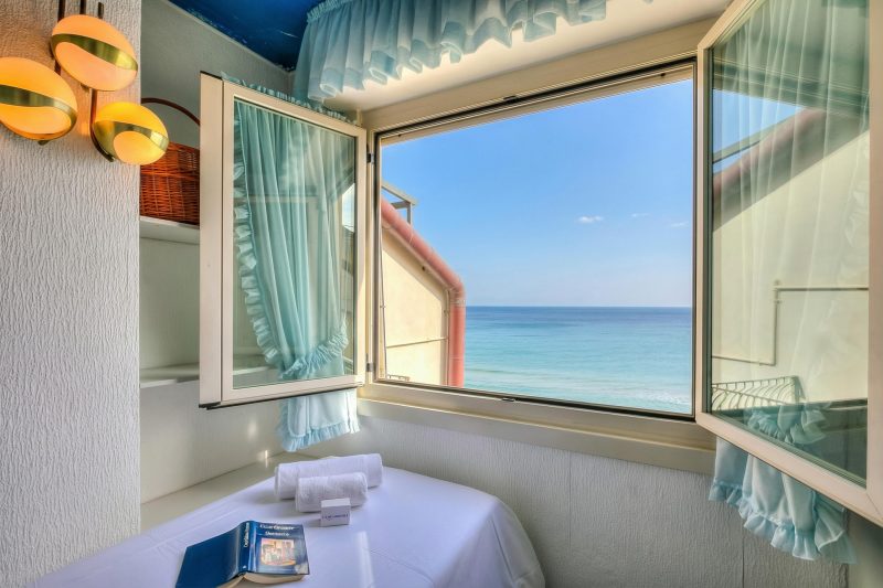 Il Bijou Di Rossella - Beach Front Duplex with Balcony