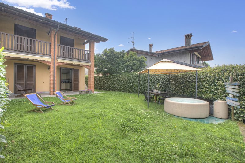 La Luna nel Lago - Lake View Garden & Outdoor whirpool