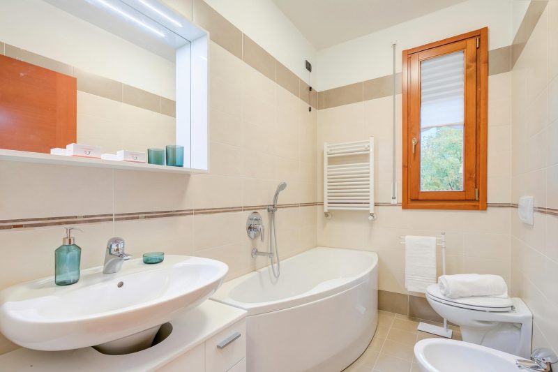 Magnolia: Laveno Centre 2BR with Terrace