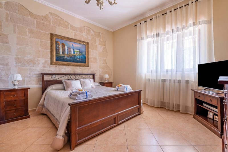 Villa Simone Vacation Villa With Garden