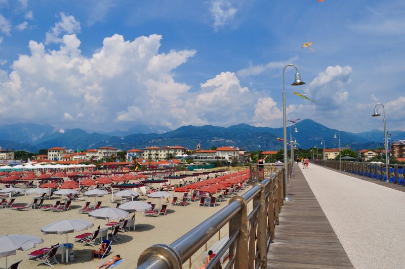 Bedo House - Beachfront Sea View Apartment in Follonica