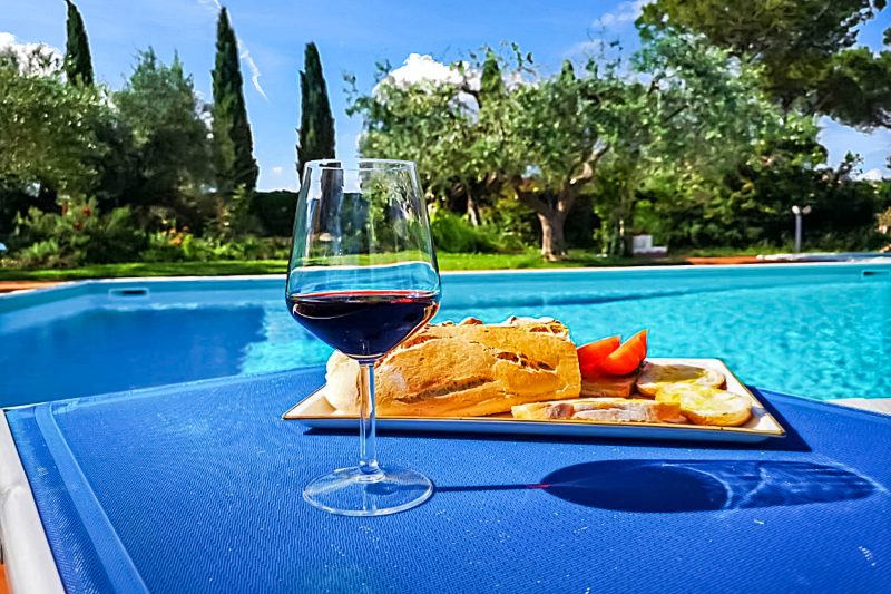 Papavero apt with shared pool
