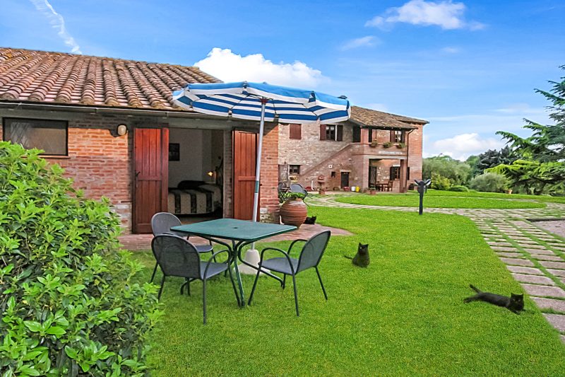 Ginestra Apt with Shared  2 pax