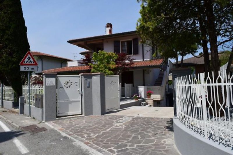 Villa Fiorita - Apt 2 - Margherita near lake, shops & AC