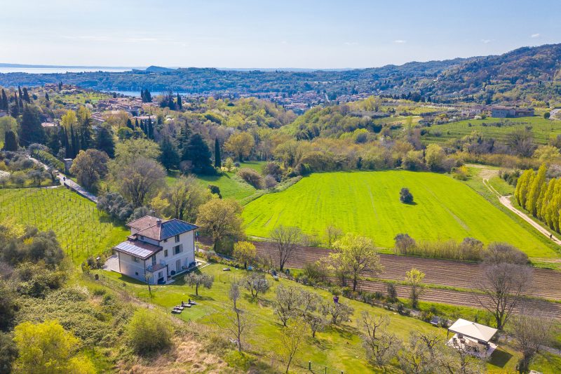 Ricomilla-Ulivo -Balcony, Garden & Privat