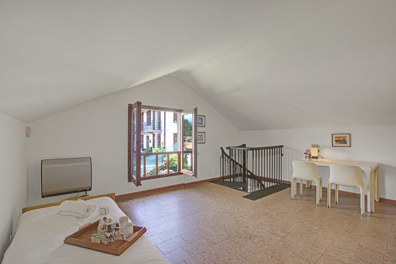Apt. Giulia: Sunny Terrace and Lake View in Laveno