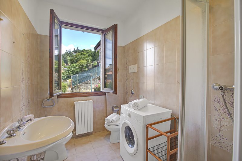 Apt. Giulia: Sunny Terrace and Lake View in Laveno